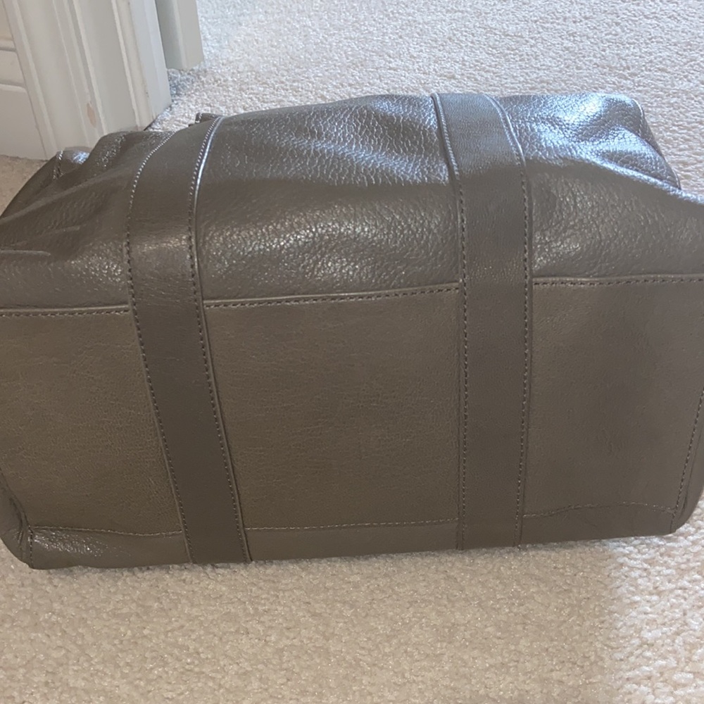 Tory Burch satchel with detachable long strap - Picture 4 of 9
